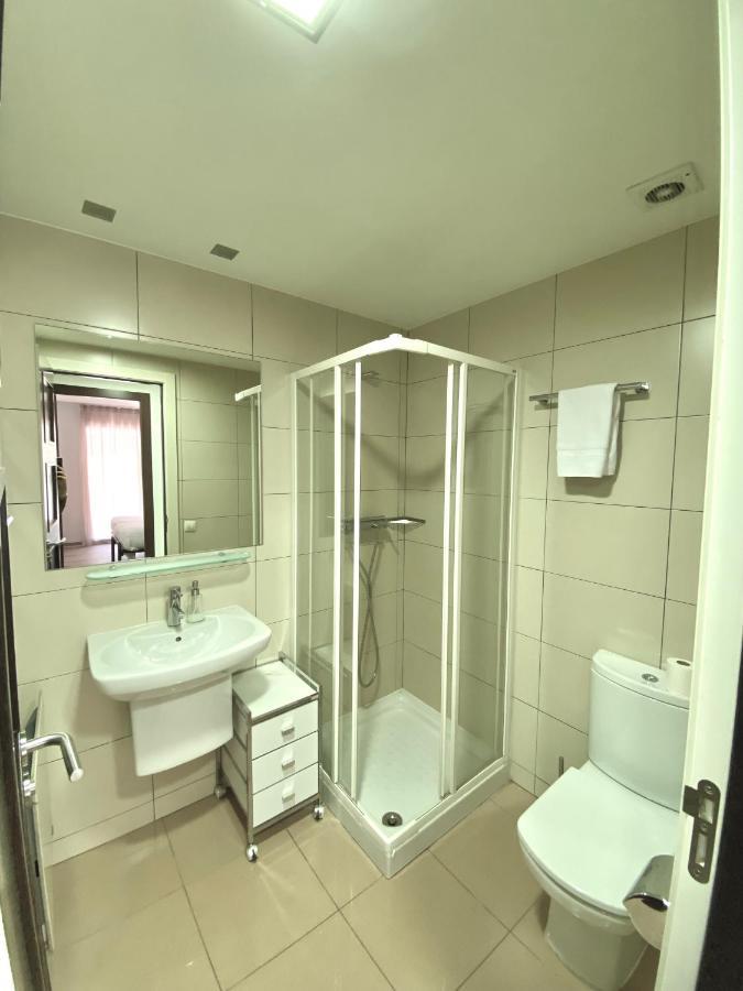 Novell C Hut - 6714 Canillo